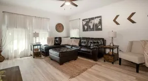 Nice East Side 3BR 2BA WIFI SMART TV - Image 2