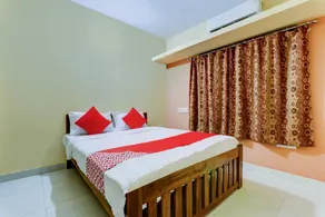 OYO 49294 Skyway Inn - Image 3