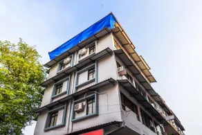 Gomati Business Hotel - Image 4