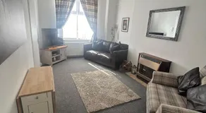 Hillhead Apartment - Image 2