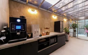 Busan Daeyeondong Hotel Onna - Image 3