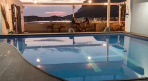 Hyperion Hotel - Image 2