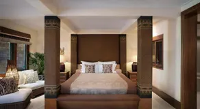 Chakrabongse Villas - Image 2