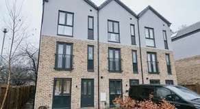 Jubilee View - New! Luxurious Home, Parking Wi-Fi - Image 5
