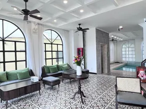 Wanderlust Hotel - Image 3