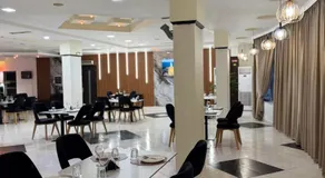 Grand Hotel Gjyshi - Image 4