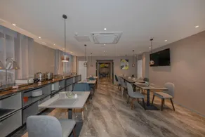 Home Inn Style Golden Beijing Beihai Park Peking University Hospital - Image 4