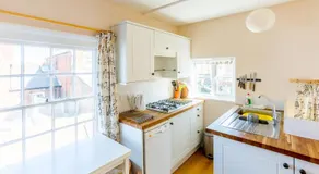 5 Coastguard Cottages - Image 4