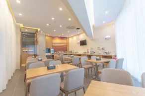 Yeste Hotel Qinzhou Bay Plaza - Image 5