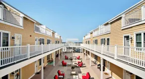 Ashworth Escape Balcony Steps to Beach AC - Image 2