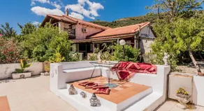 JPS stone villa - Image 4