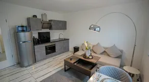Feel like Home 1 - Image 3
