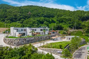 Yeosu Balib Pool Villa - Image 2