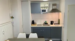N27 City Stay - Apartment Near Main Station - 24h Self-Check-in - Image 2