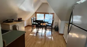 Grand 2BR near MetroNorth with easy parking - Image 2