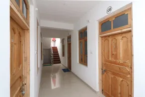 OYO 36089 Hotel Neelkanth - Image 2
