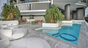 River Glow at Queens Wharf Level 43 including PARKING, Pool, and Views - Image 4