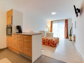 Alluring Holiday Home in Hohenau an der March with Garden - Image 4