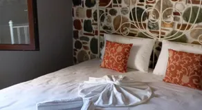 Stone and Serenity Cottage - Image 2
