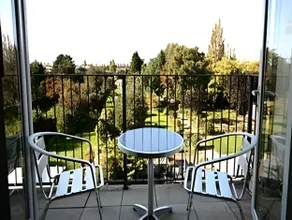 Acorn Guest House in Hull - Image 3