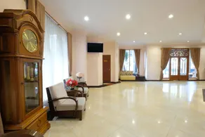 Hotel Diamond - Image 5