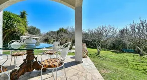 Light-filled home with Garden near Beach - Image 5