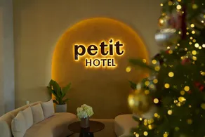 Petit Hotel - Image 5