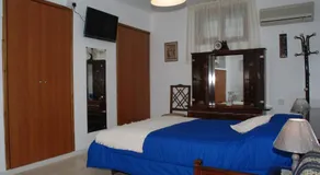 Kanarinis House - Image 2