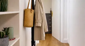 Stylish 1BR Apartment Fast WiFi 15 mins to Central London - Image 2