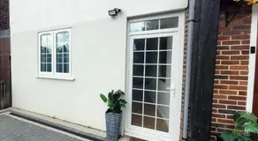 Annexe Studio private entrance, hallway and parking - Image 5