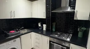 3BR Traditional City Centre Apartment - Image 4