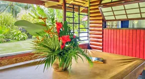 TAHITI Tamanu House - Séjour Bord de mer, Plage privée, TV, Wifi, Hôte Polynésienne - Image 4