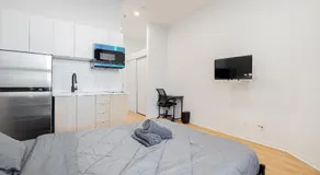 Studio Chaleureux avec parking près du métro et avec parking au centre ville Montréal - Image 2