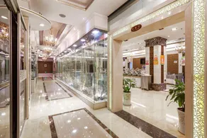Beauty Hotel - Image 2