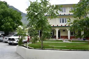 Hotel River View Naran - Image 3