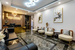 VIN HOTEL - Image 2