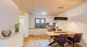 Urban-Apartmenthaus zwischen Berg und See - Image 5