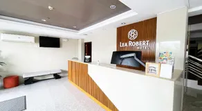 Lea Robert Hotel Angeles City - Image 2