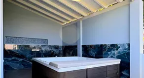 Nikoli House with Jacuzzi - Image 4