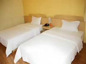 IU Hotel Chongqing Fengdu Pingdu Avenue - Image 5