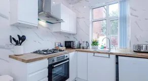 K Suites - Hollins Road - Image 2