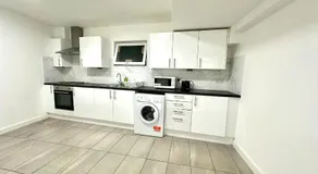 Kent House Suites - SE26 - Image 3