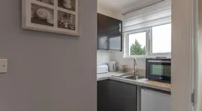 Super cosy self-catering studio flat - Image 4