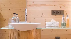 Sleepwood Hotel - Image 2