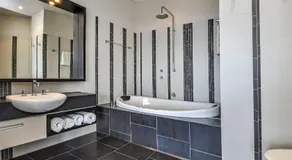 Hearns Beachside Villa 3 - Image 2