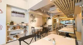 Metroplace Boutique - Image 3