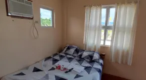 Willie's Beach Resort - Image 2
