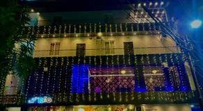 Hotel Pleasure Inn - Image 2