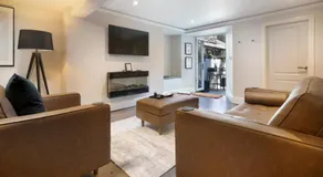 Courtyard Apartments - Image 4