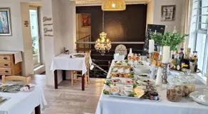 Eversview Guesthouse - Image 3